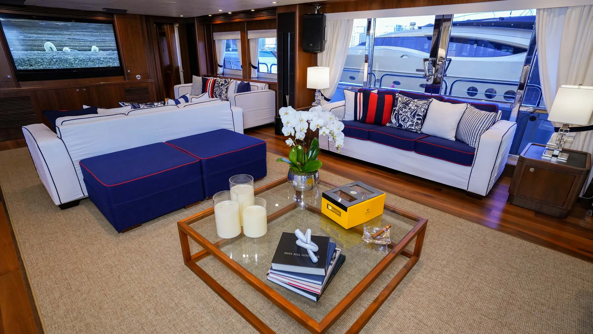 Lucien - photo 11 yacht charter Mykonos