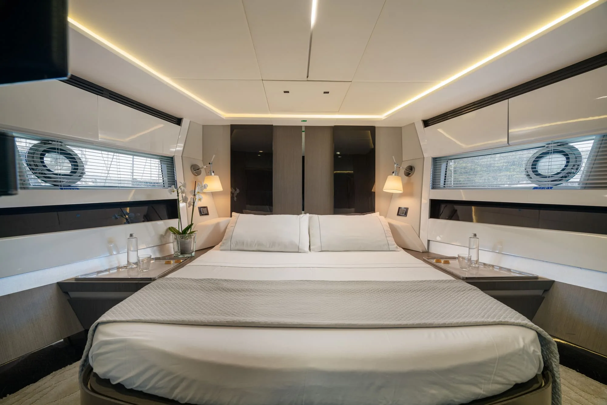 MANARA I - photo 21 yacht charter Mykonos