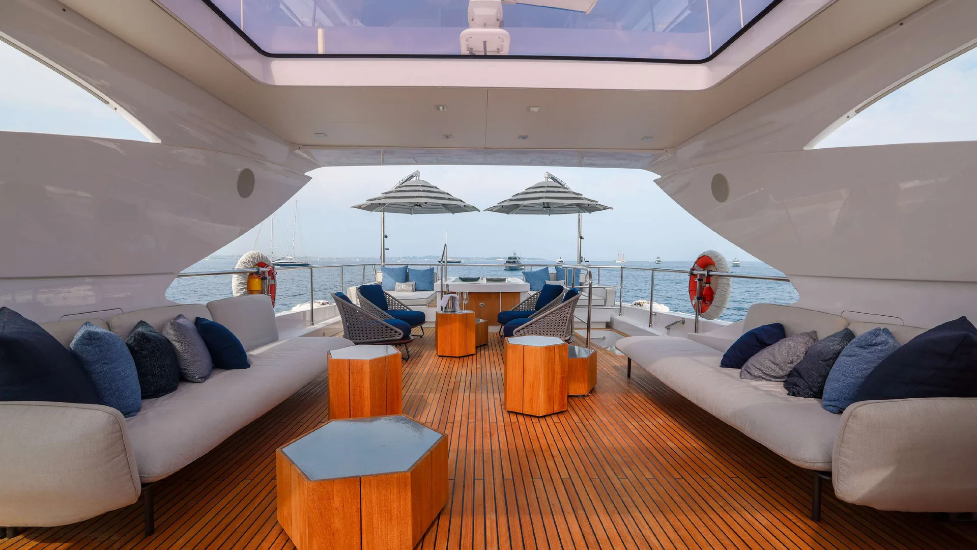 Millesime - photo 12 yacht charter Mykonos