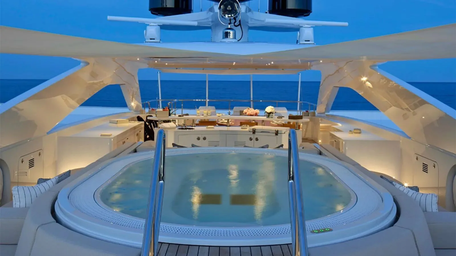 MOSKITO - photo 9 yacht charter Mykonos
