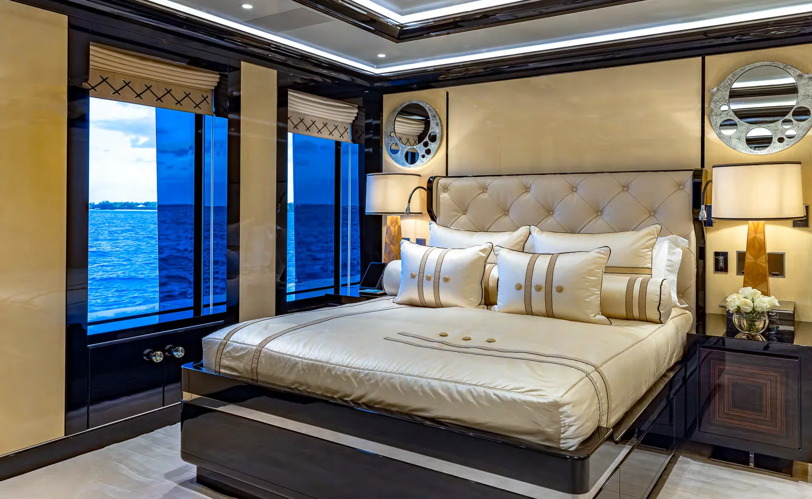OKTO - photo 12 yacht charter Mykonos