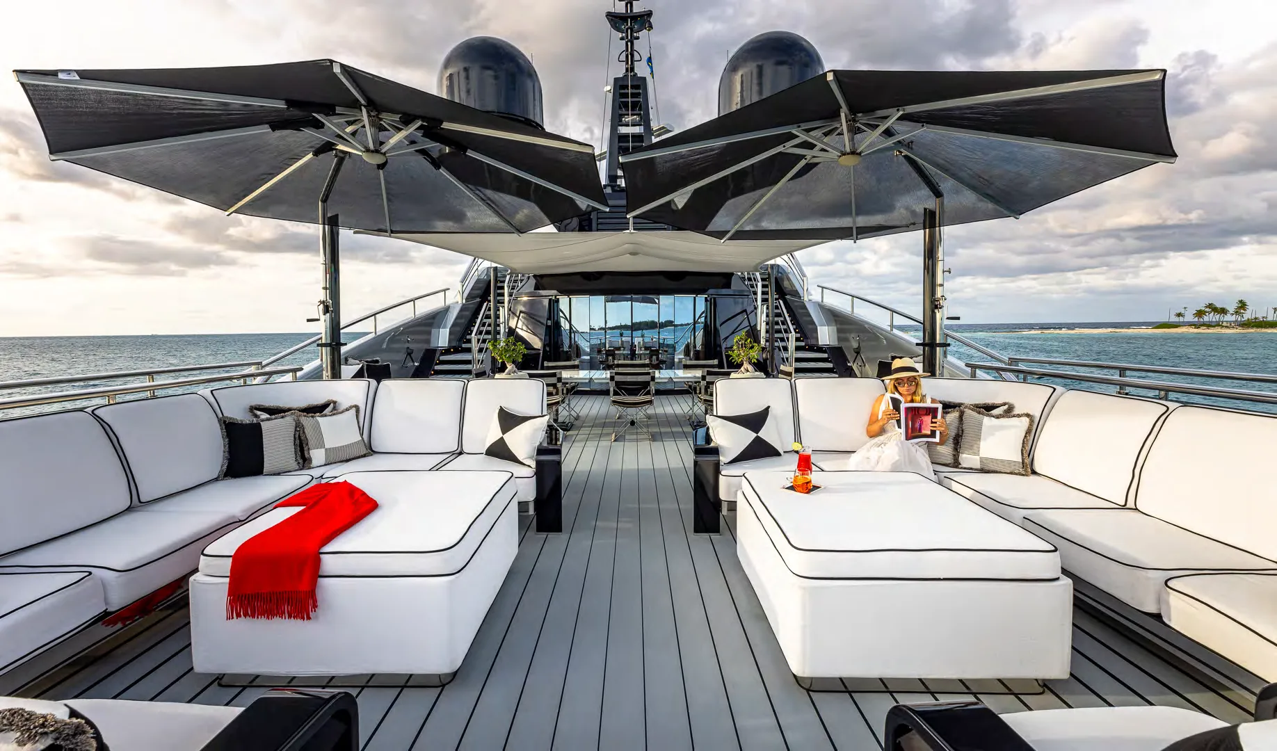 OKTO - photo 35 yacht charter Mykonos