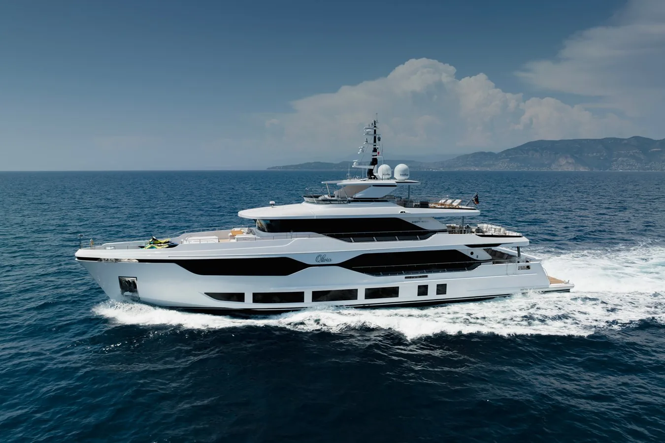 OLIVIA - photo 3 yacht charter Mykonos