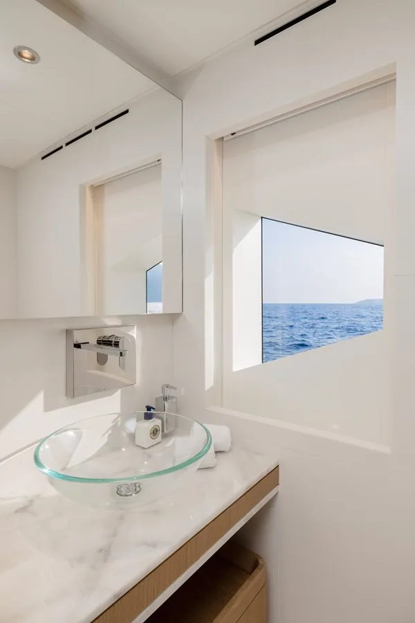 OLIVIA - photo 25 yacht charter Mykonos