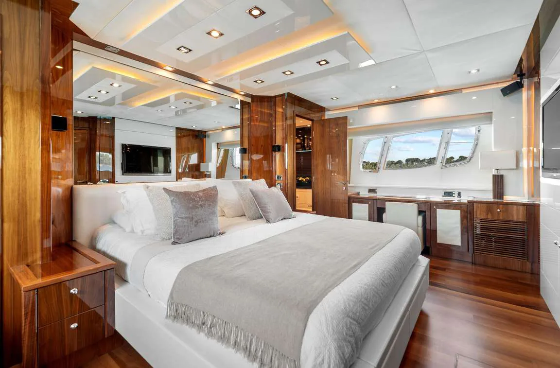 Palumba - photo 22 yacht charter Mykonos