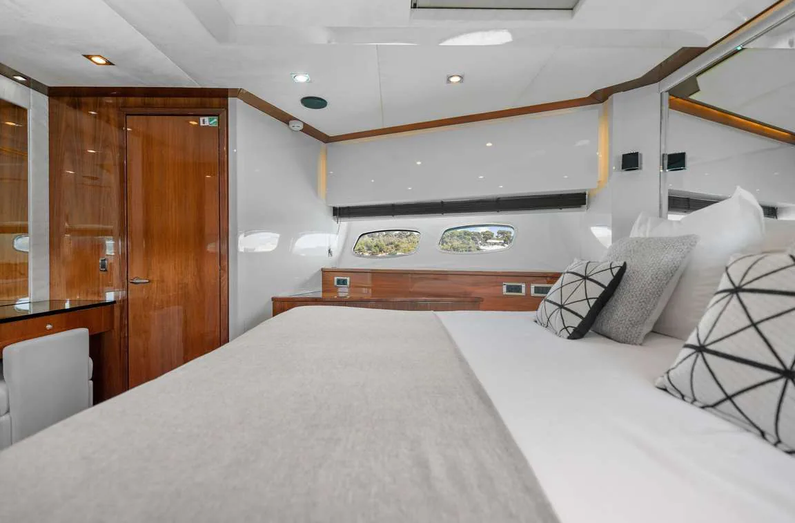 Palumba - photo 29 yacht charter Mykonos