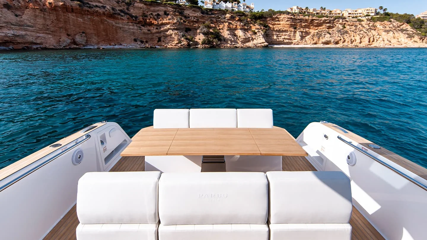 Pardo 43 - photo 9 yacht charter Mykonos