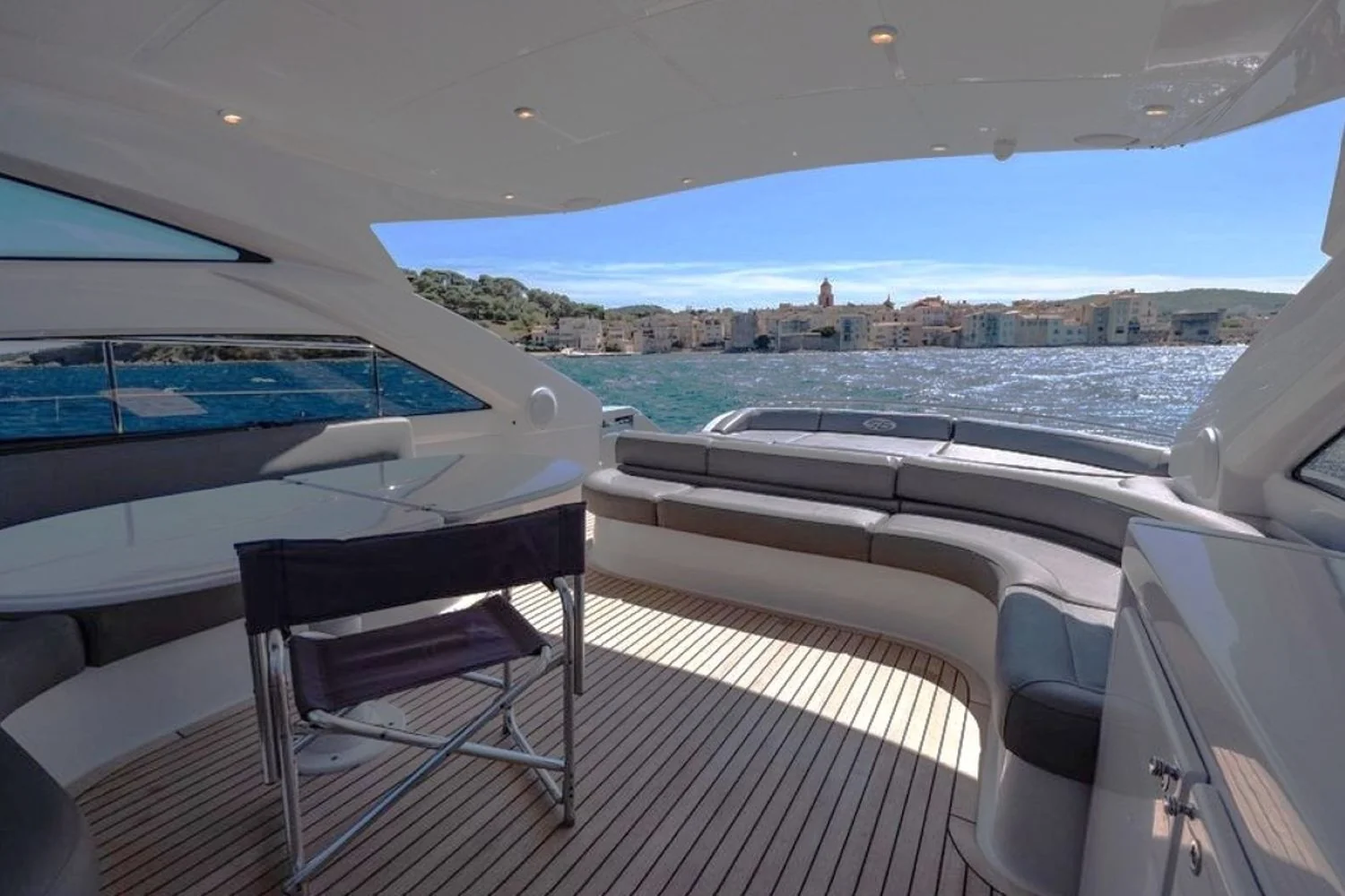 Pershing 56 - photo 4 yacht charter Mykonos