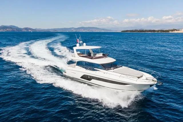 Prestige 590 - yacht charter Mykonos