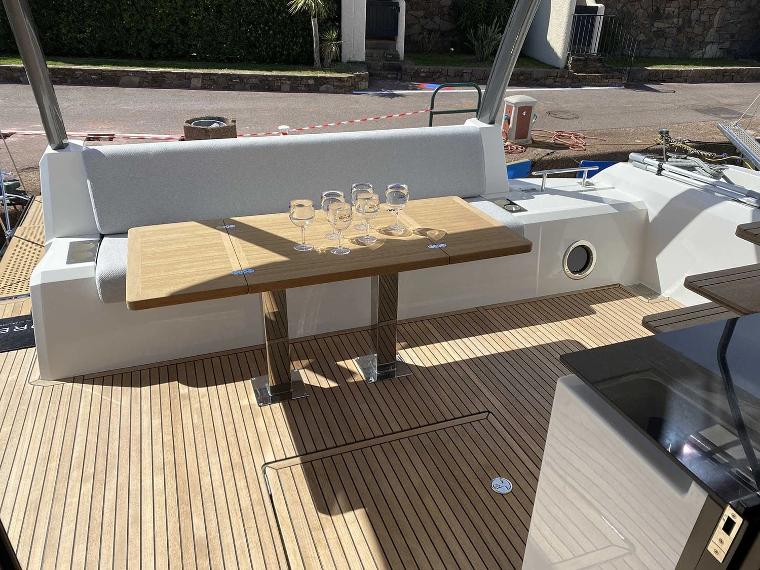 Prestige 630 Fly - photo 6 yacht charter Mykonos