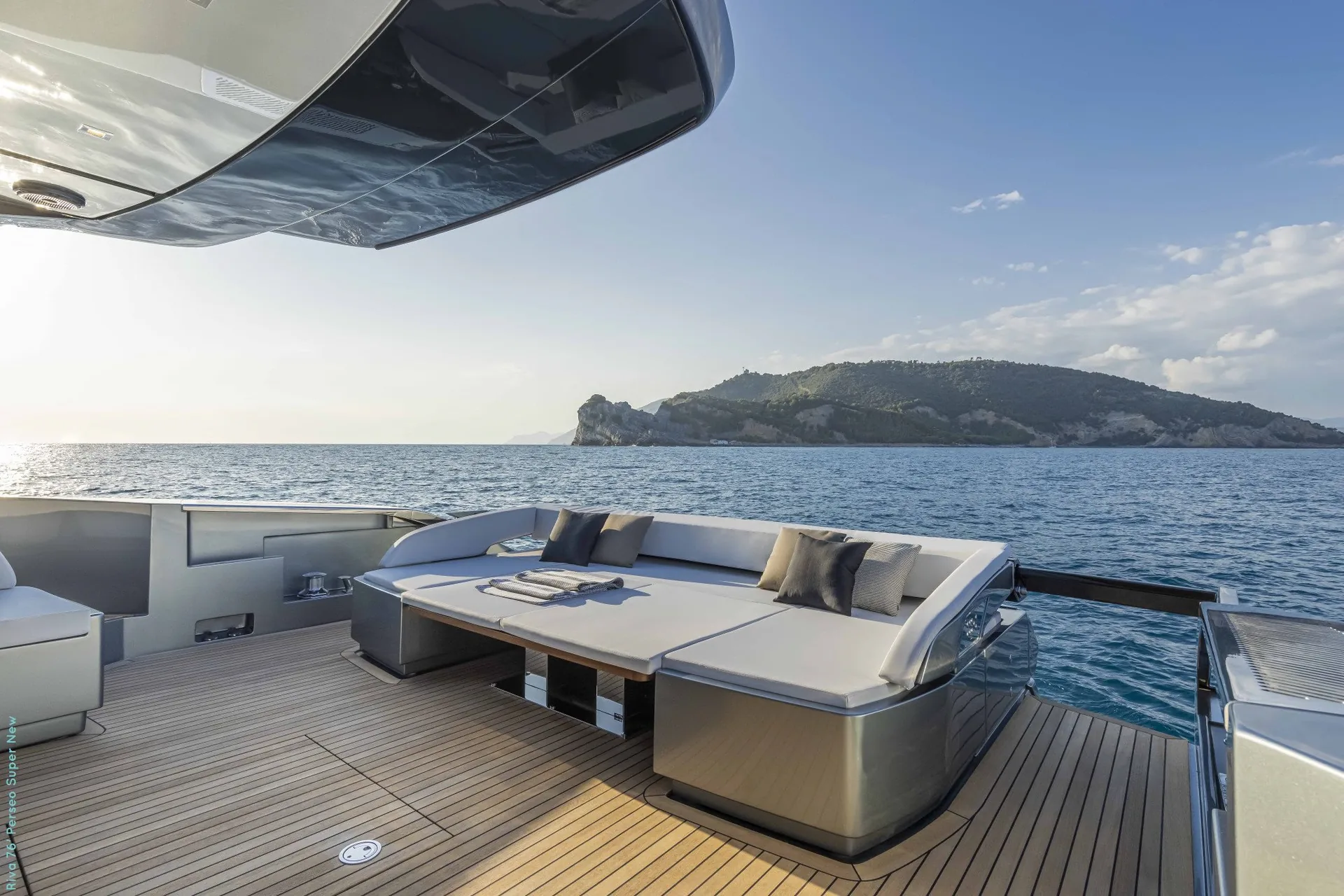 Riva 76 - photo 8 yacht charter Mykonos