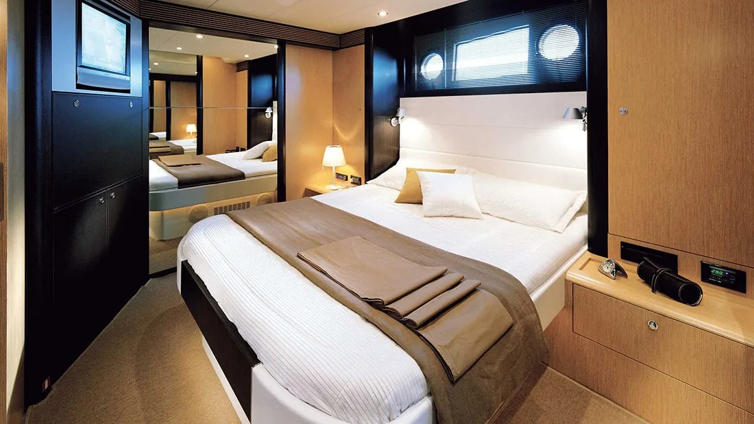 RIVA VERTIGO 63 - photo 4 yacht charter Mykonos