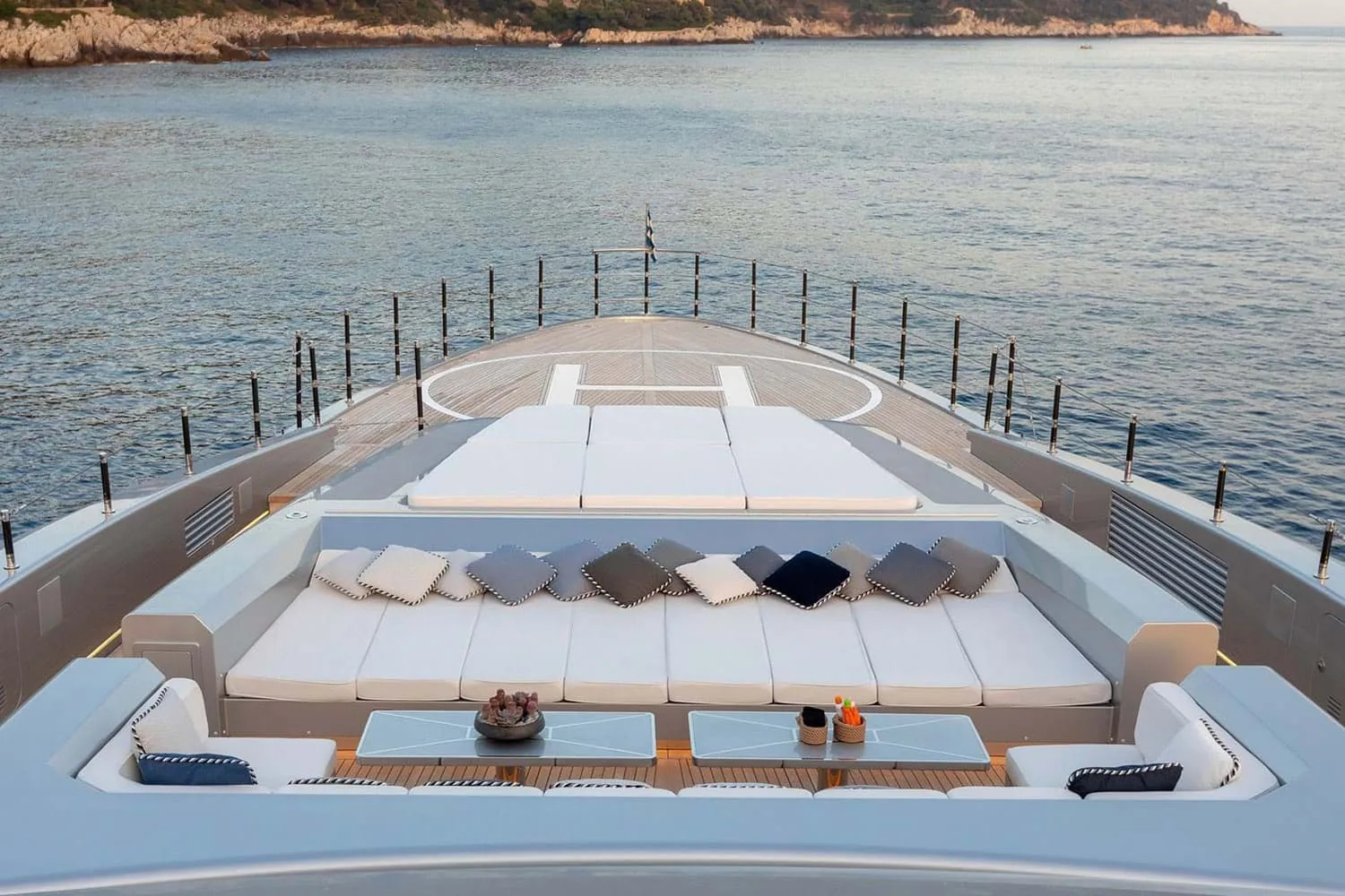 SARASTAR - photo 3 yacht charter Mykonos