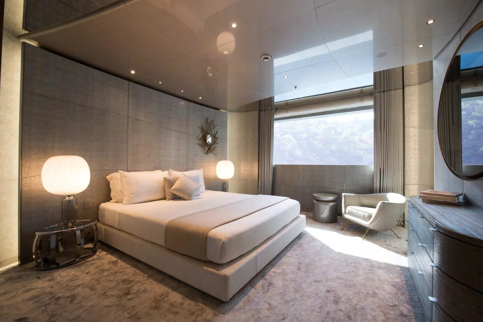 SAVANNAH - photo 36 yacht charter Mykonos