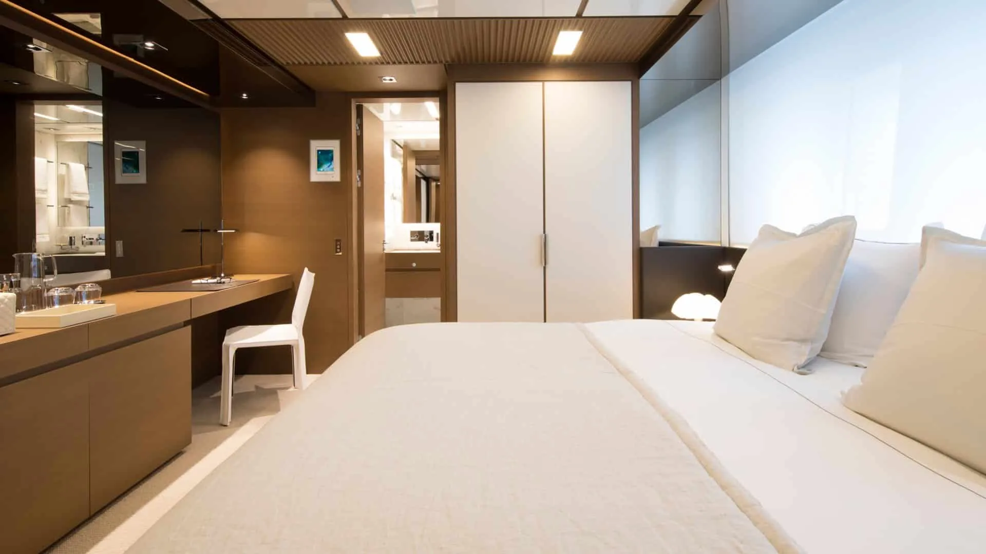 SEVEN SINS - photo 15 yacht charter Mykonos