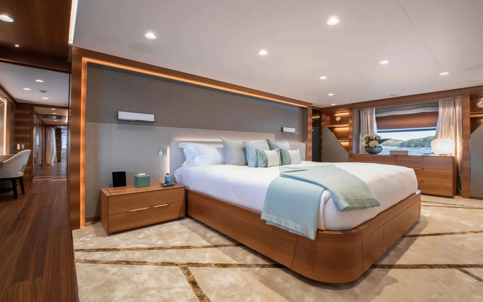 SILVER FOX - photo 24 yacht charter Mykonos