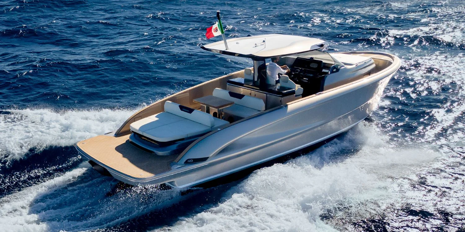 Solaris Power 40 - photo 5 yacht charter Mykonos