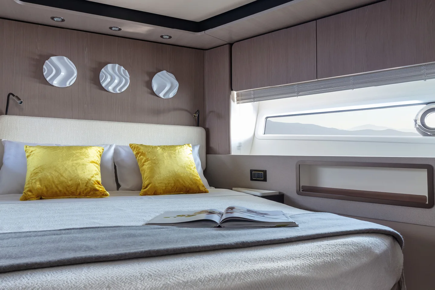 SOLSTICE - photo 29 yacht charter Mykonos