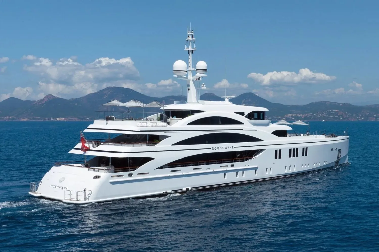 SOUNDWAVE - photo 19 yacht charter Mykonos
