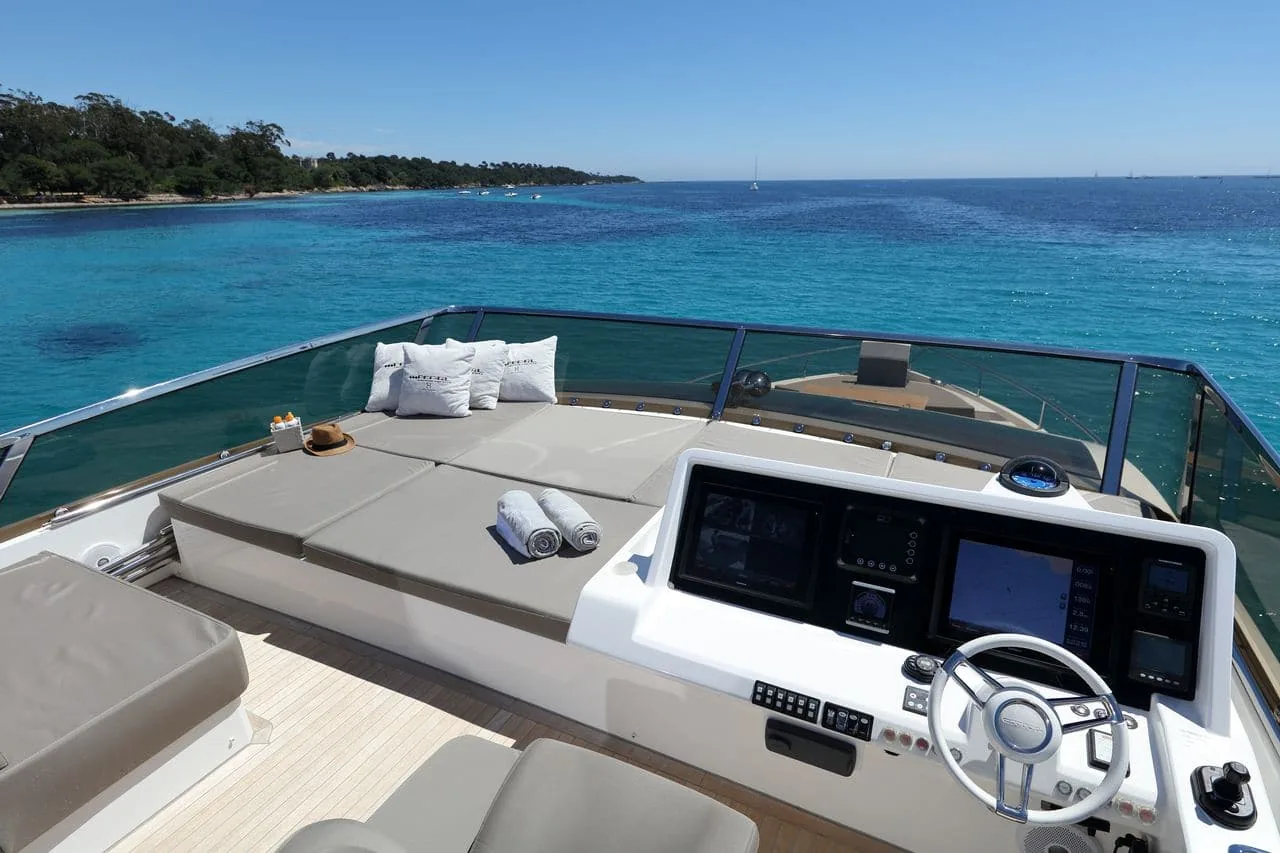 SUMMER BREEZE - photo 12 yacht charter Mykonos