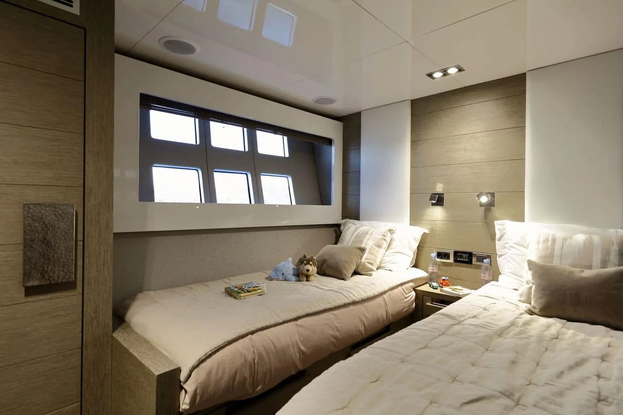 SUMMER BREEZE - photo 17 yacht charter Mykonos