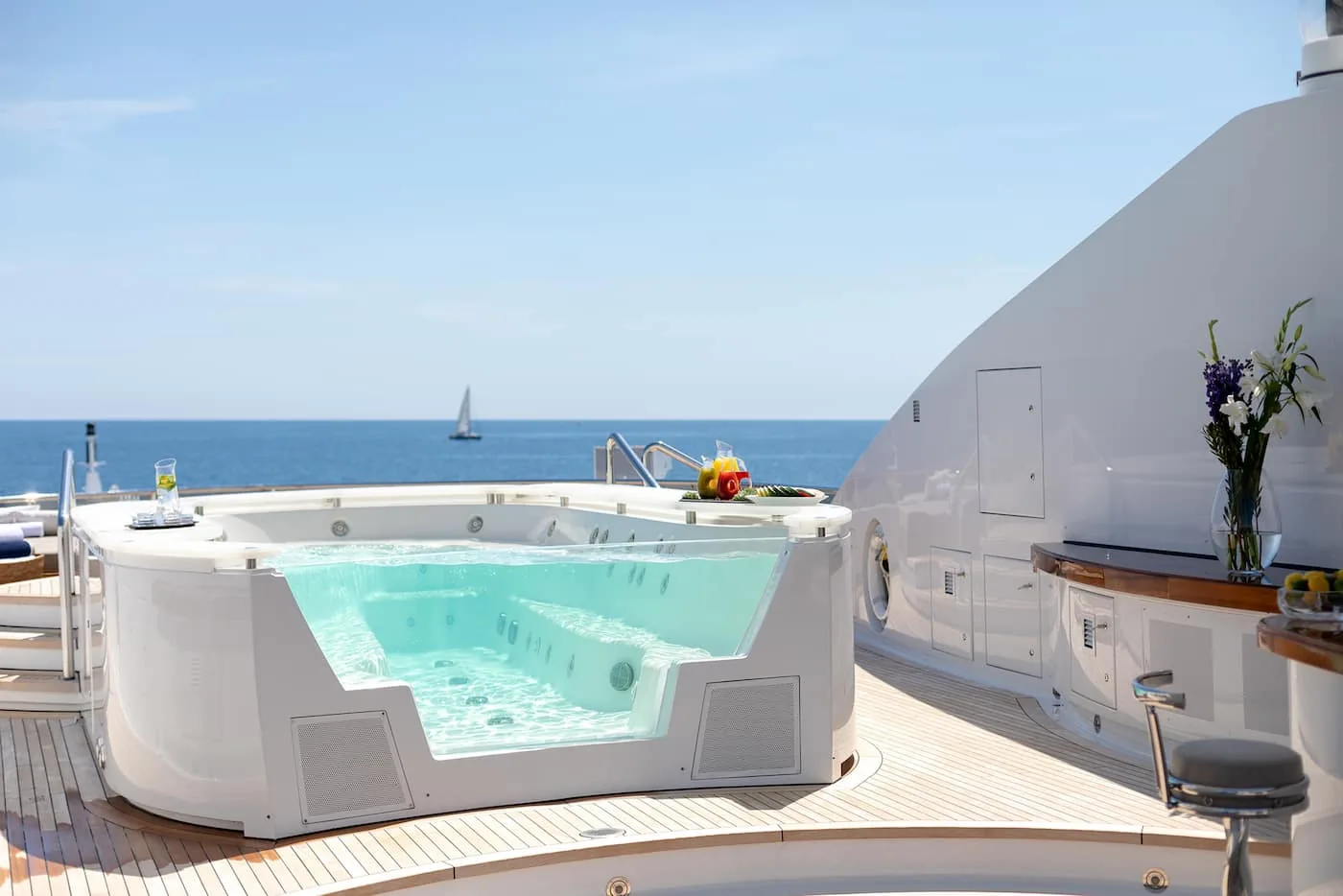 TREEHOUSE - photo 10 yacht charter Mykonos