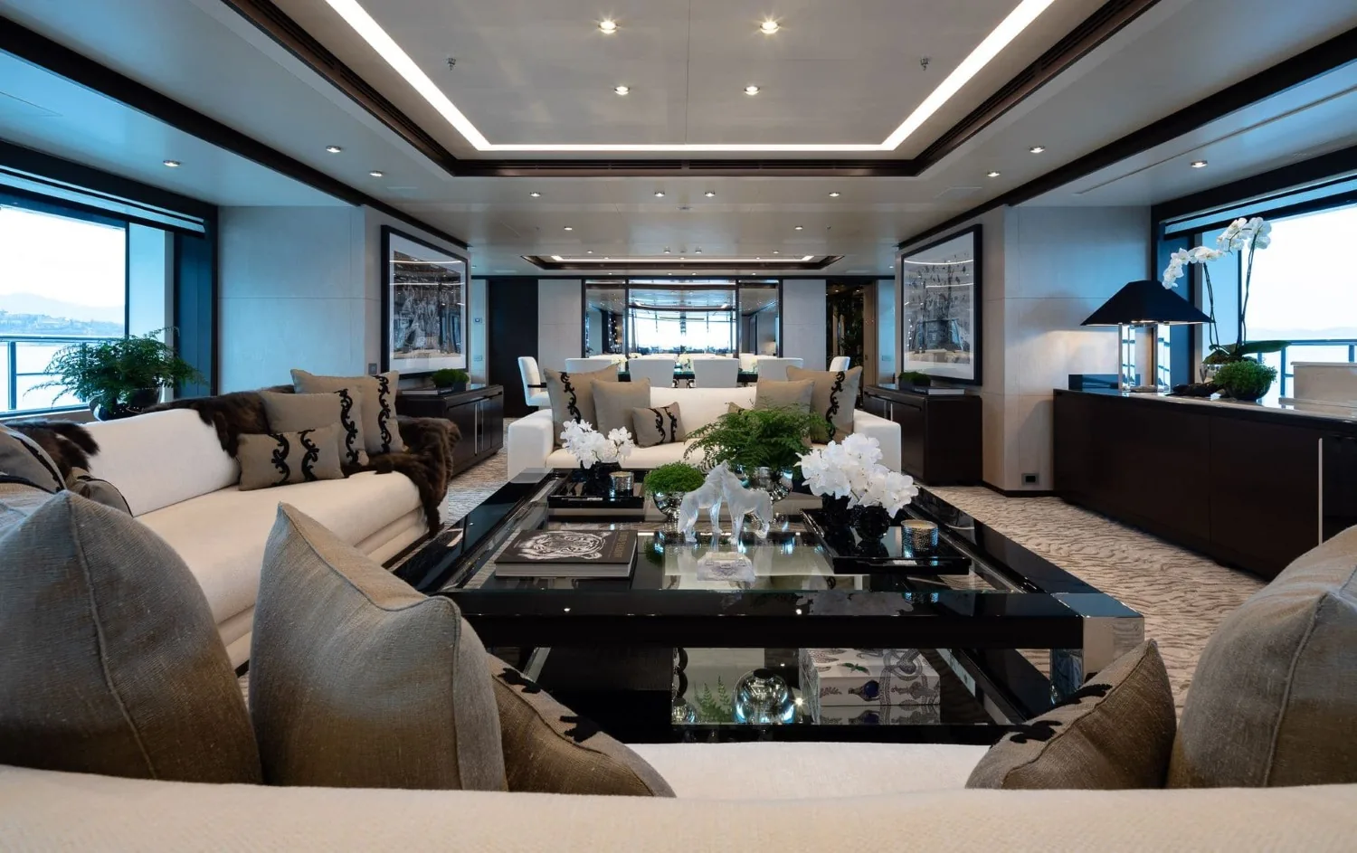 TRIUMPH - photo 17 yacht charter Mykonos