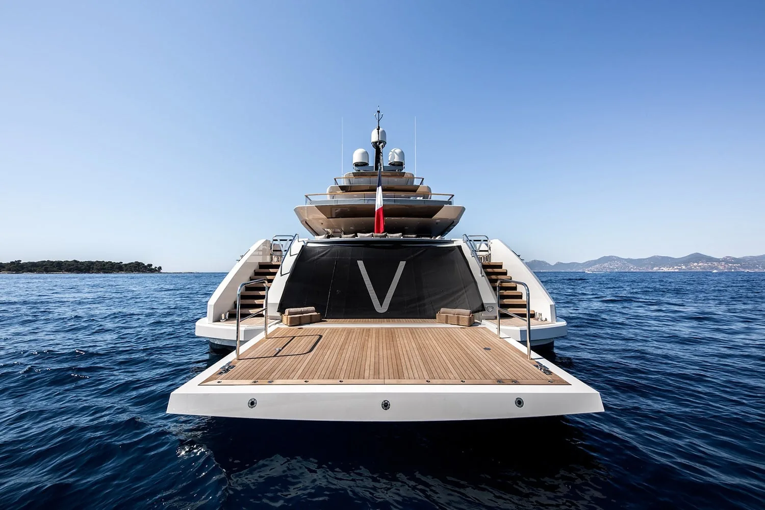 VERTIGE - photo 9 yacht charter Mykonos