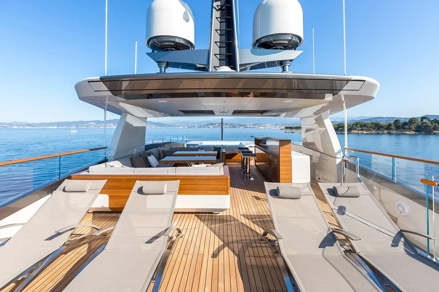 VERTIGE - photo 24 yacht charter Mykonos