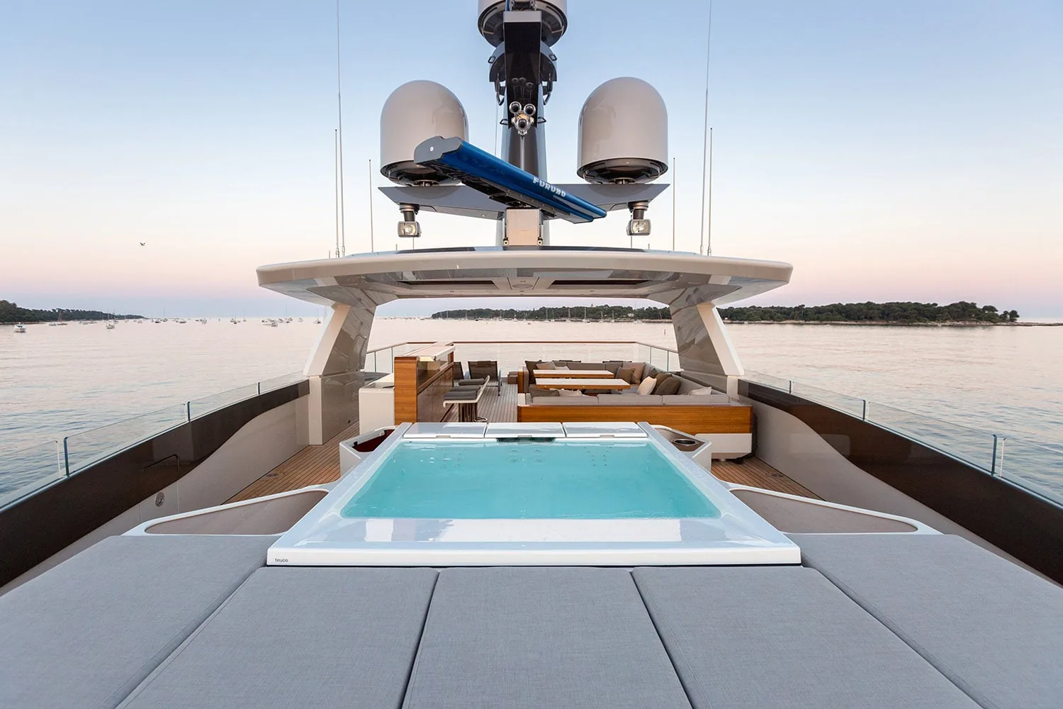 VERTIGE - photo 27 yacht charter Mykonos
