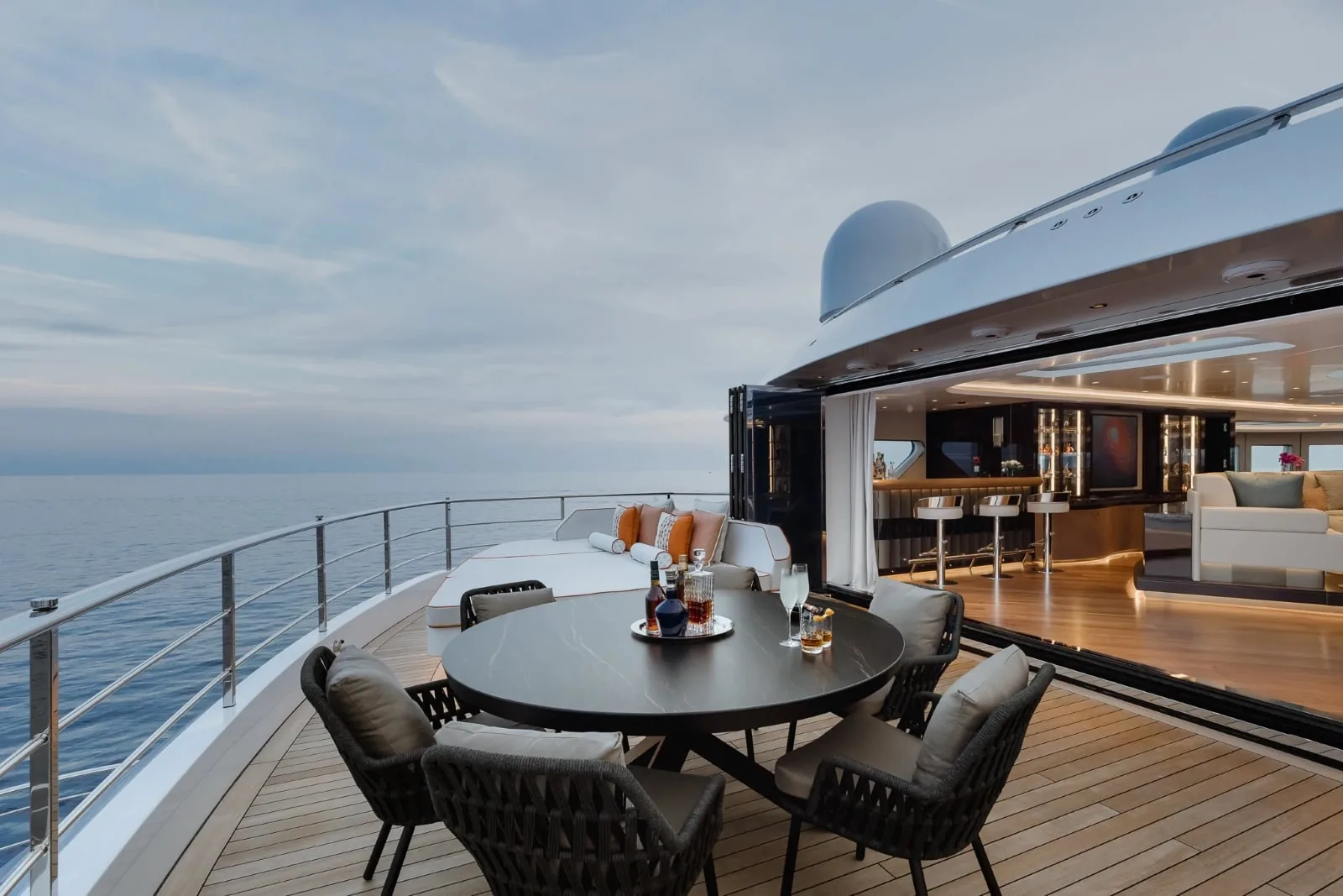 VICTORIOUS - photo 6 yacht charter Mykonos