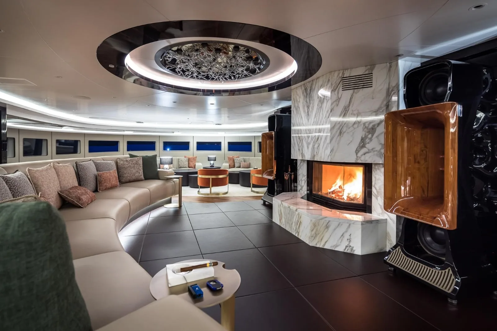 VICTORIOUS - photo 15 yacht charter Mykonos
