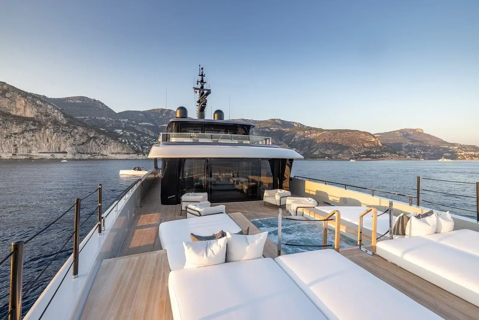 VIRTUOSITY - photo 6 yacht charter Mykonos