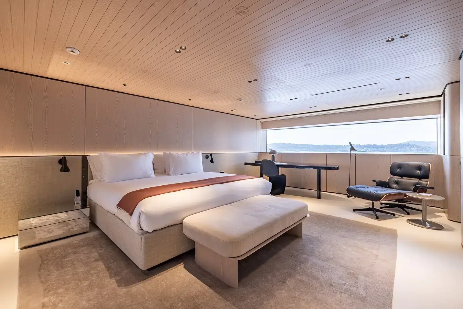 VIRTUOSITY - photo 35 yacht charter Mykonos