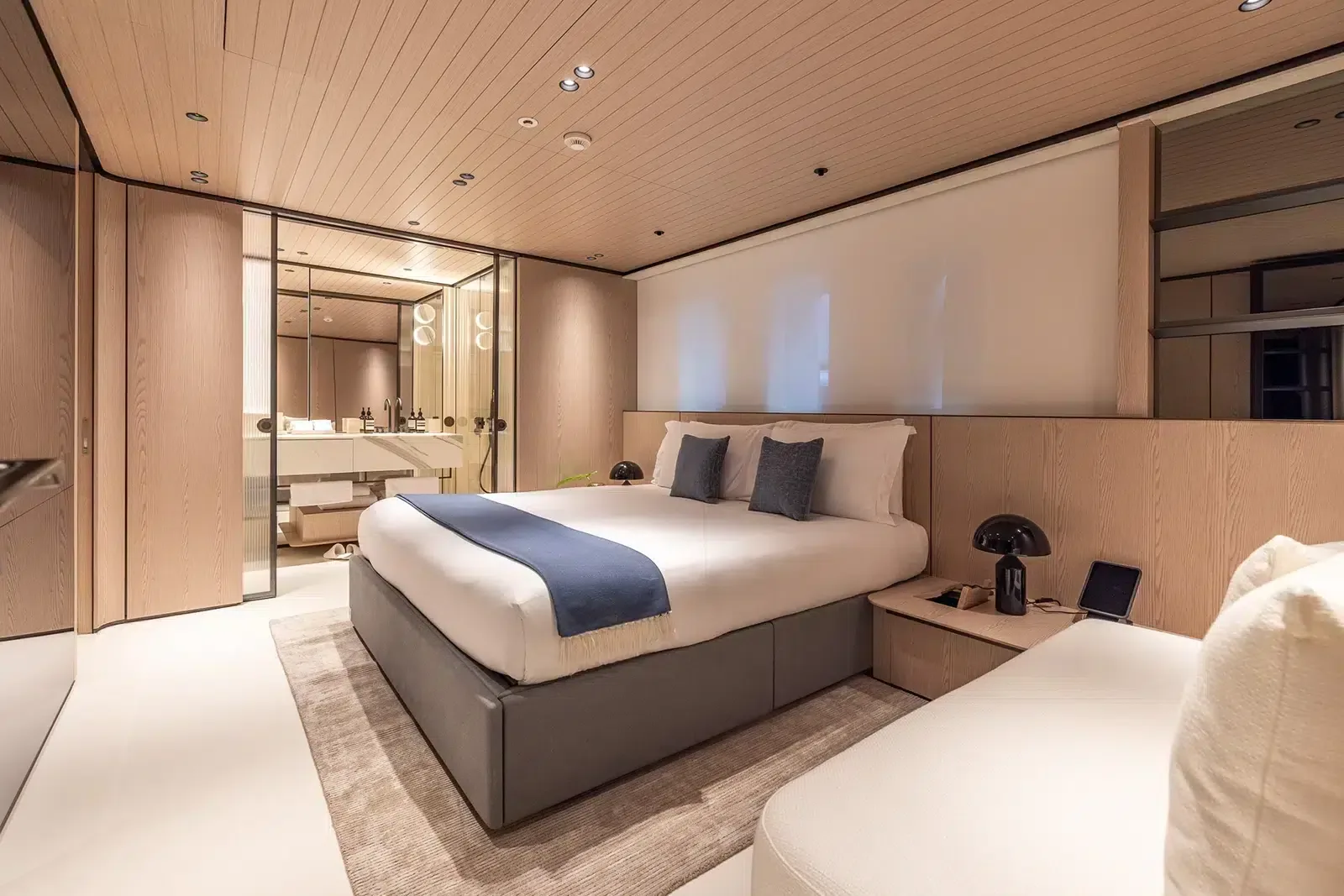 VIRTUOSITY - photo 39 yacht charter Mykonos
